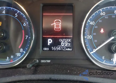 2017 Toyota Corolla L z USA, uszkodzony, nr VIN 2T1BURHE3HC961744